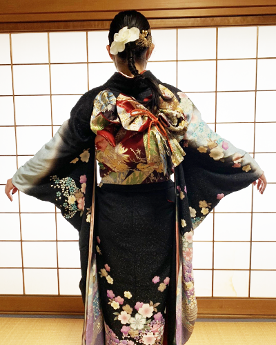 渋い色の着物